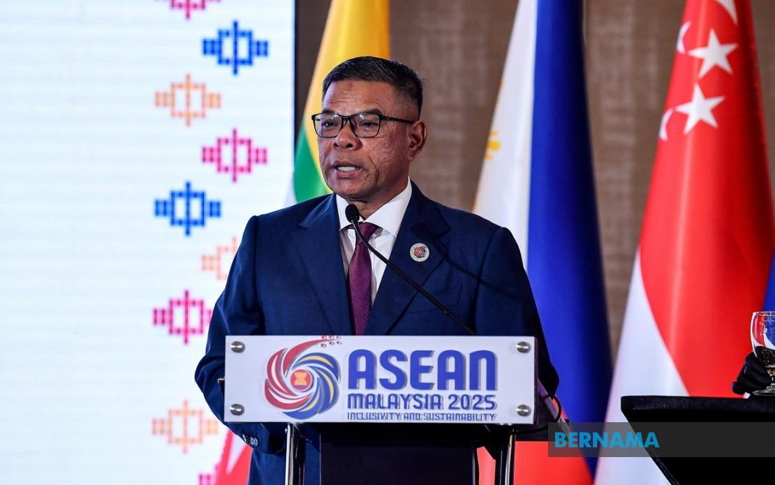 bernamadotcom's tweet image. AMMTC: ASEAN perkukuh kerjasama tangani jenayah rentas sempadan - Saifuddin Nasution 

asean.bernama.com/news-bm.php?id…

#BernamaNews #AMMTC #ASEAN2025 #ASEANxBernama