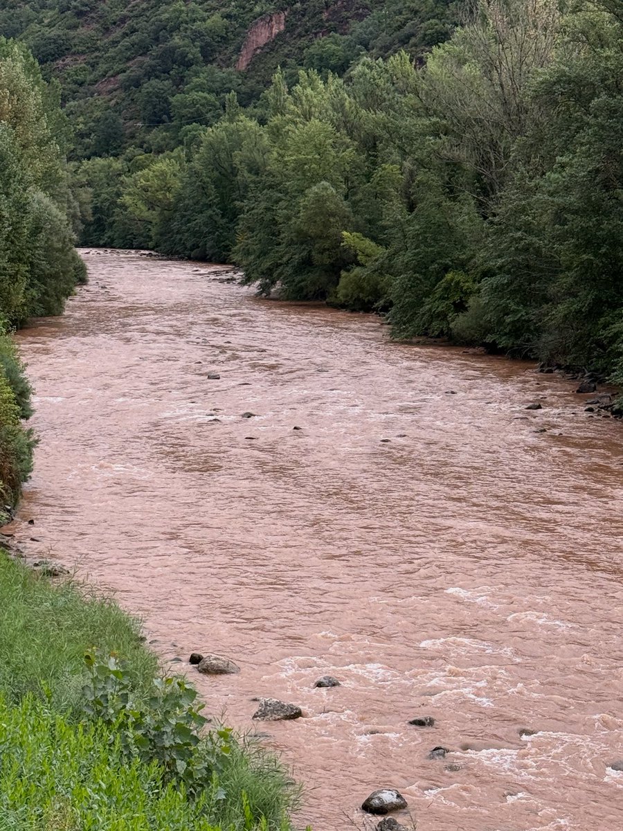 Les pluges intenses dels darrers dies provoquen aquest “Cacaolat”.