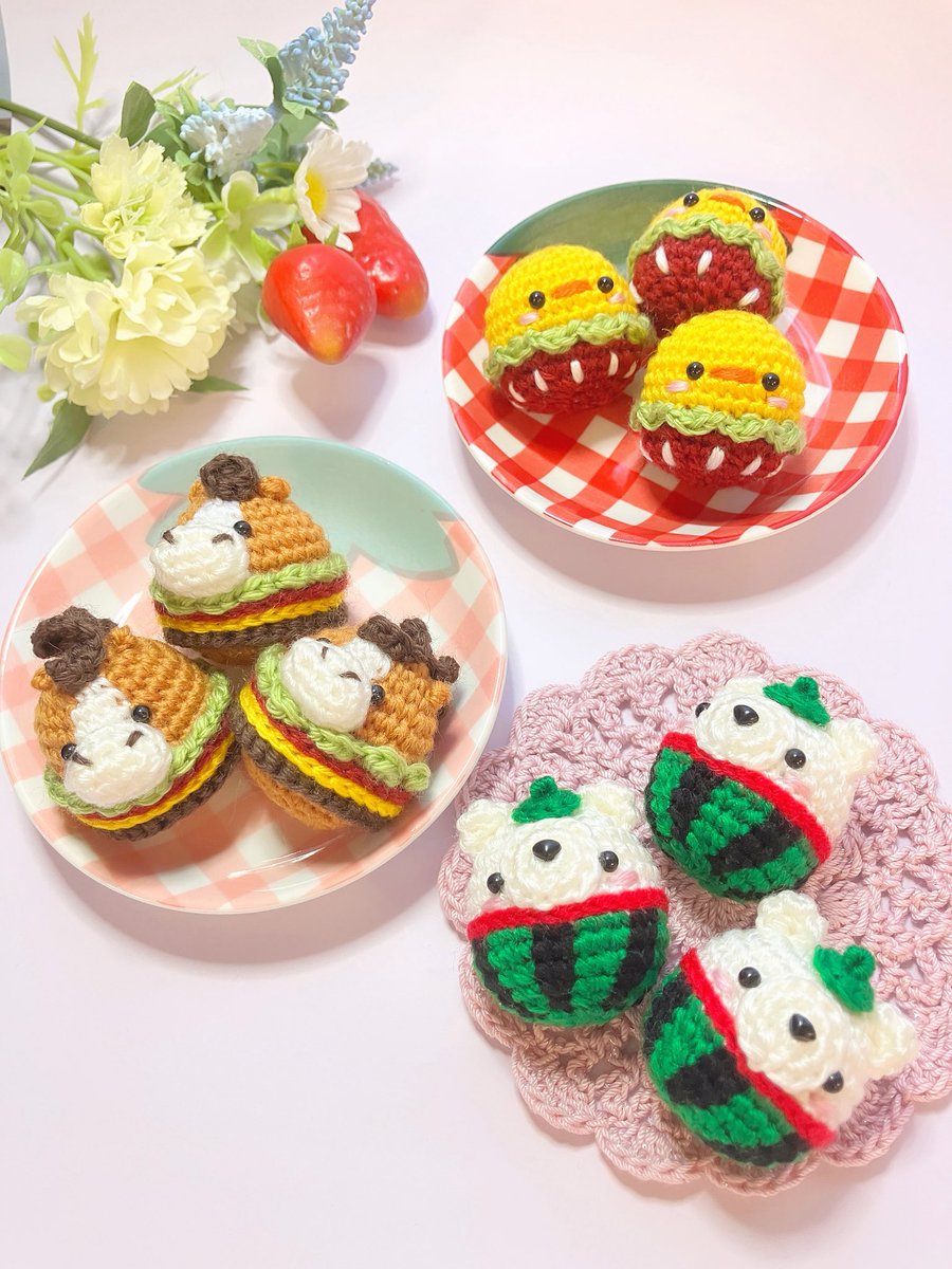 た*や様 いちご味のカップケーキさんのキーホルダー◎ 編みぐるみ 5a47cef72115db86f992107ab998dd