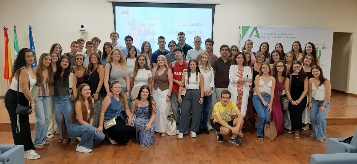 El <a href="/HospitalJaen/">Hospital Universitario de Jaén</a> ha acogido una sesión formativa destinada a los estudiantes de tercero Medicina en la <a href="/ujaen/">Universidad de Jaén</a>, en la que han recibido información sobre la estructura del centro y prevención de riesgos, entre otros.
#hujsemueve