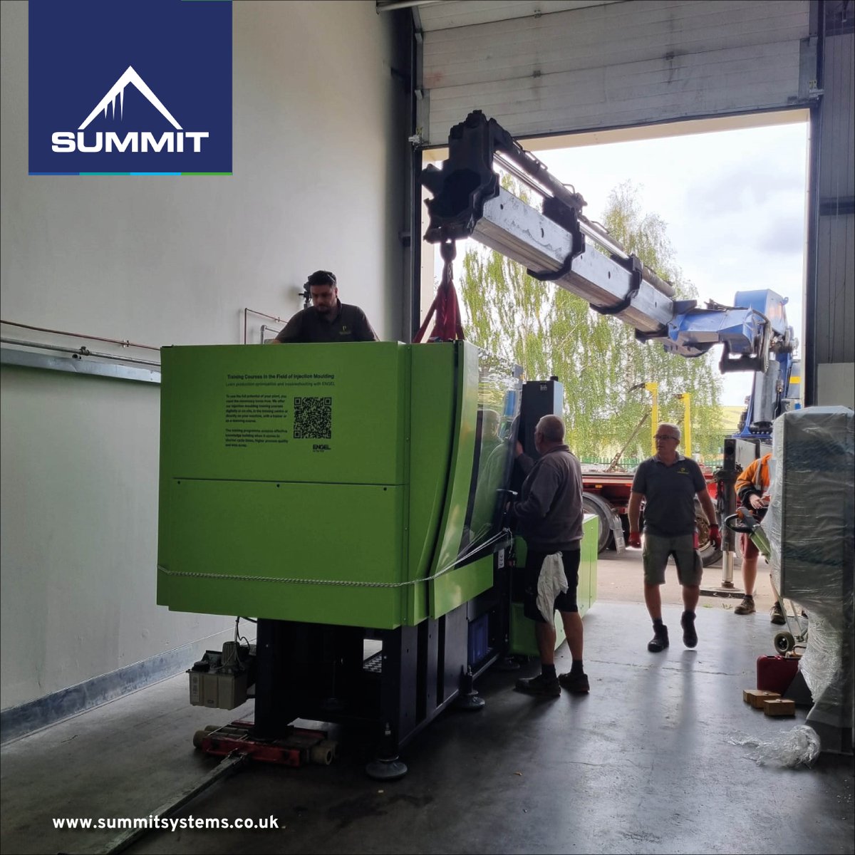 Exciting delivery at Summit HQ...👀 ⁉️

Thank you <a href="/uk_engel/">ENGEL UK🇬🇧</a>!