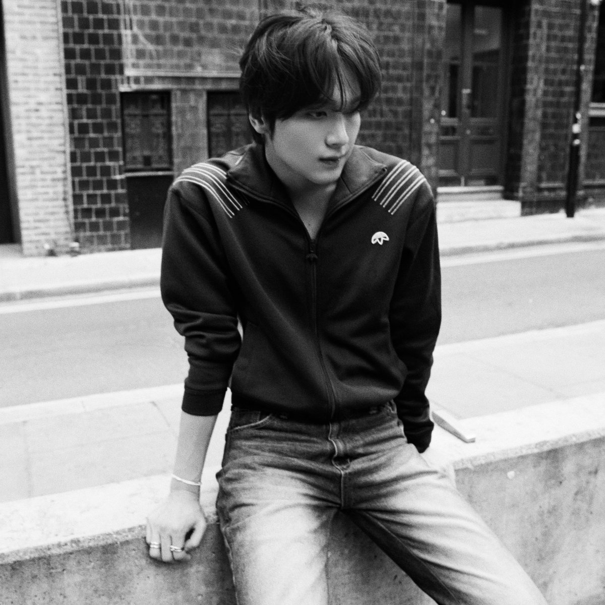 "TASTE" by #HAECHAN has now surpassed 280K sales on Hanteo Chart and still counting!