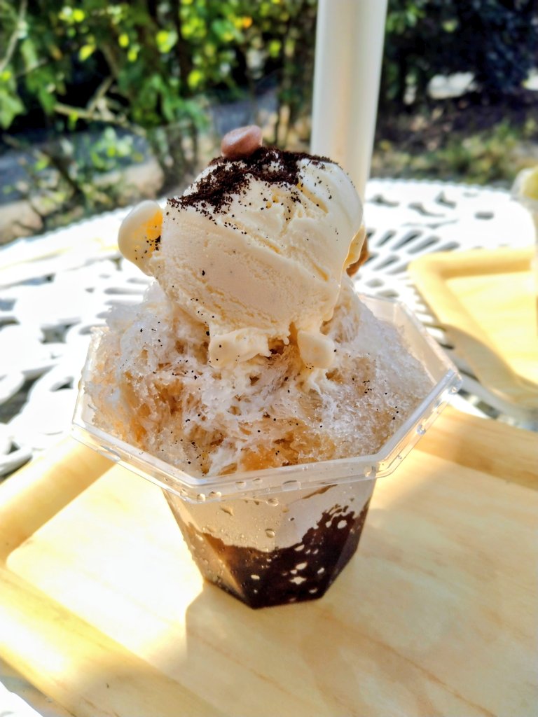 SAKURA黒猫堂さんに行ってきました
たい焼きがいつもよりお安くなってました
ありがたし！
かき氷めちゃくちゃ美味しかった😆
見てあんこのボリューム😲
そしていつも優しく対応してくれる店主さんに癒されて帰って来ました
また来ます！

#SAKURA黒猫堂
#たい焼き
#３匹１人で食う笑
#かき氷