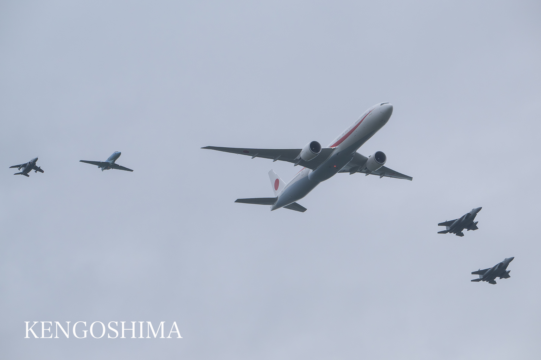 航空写真集 豊中つばさ公園「ma-zika」 8/12に伊丹空港の東端に新しく飛行機