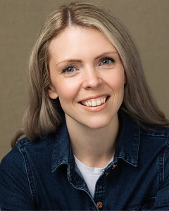 BIG shout out to our #actresss Lynne Kenning who is on set filming today.