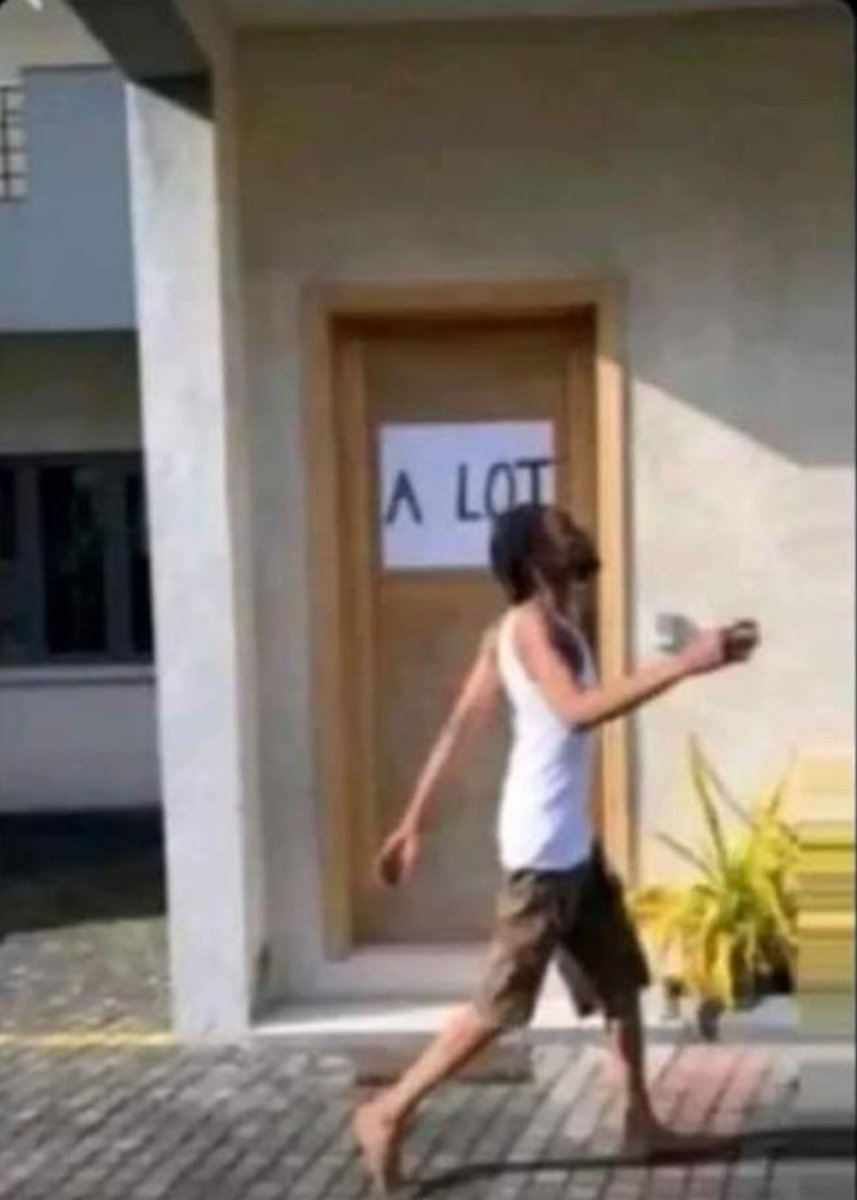 <a href="/JingoVj1/">VJ JINGO</a> 🤣... me in KAMPALA, passing by <a href="/JingoVj1/">VJ JINGO</a>'s post.