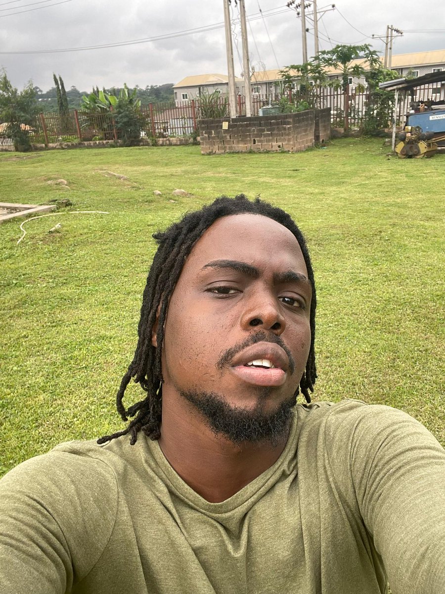 diaryofshaw's tweet image. My name is Shaw from Nigeria 🇳🇬 and I created these futuristic footwear’s.