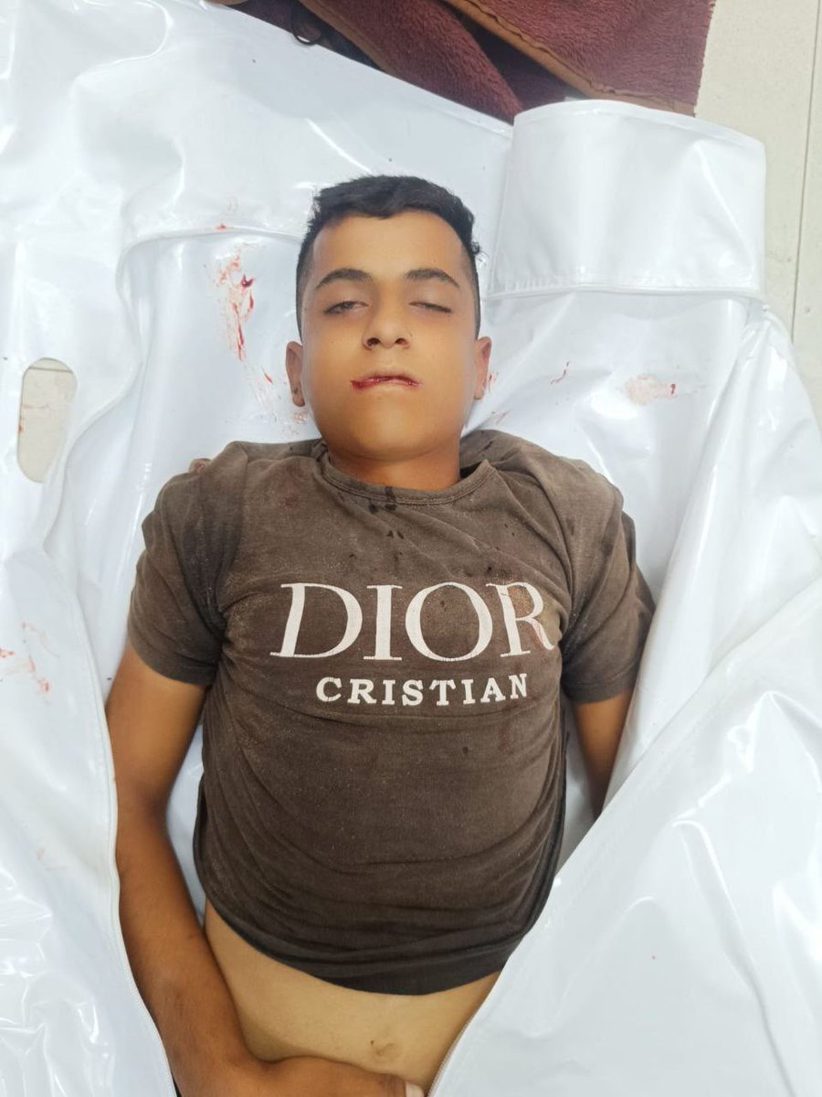 🚨BREAKING: The Israeli army killed two children in the southern Gaza Strip.