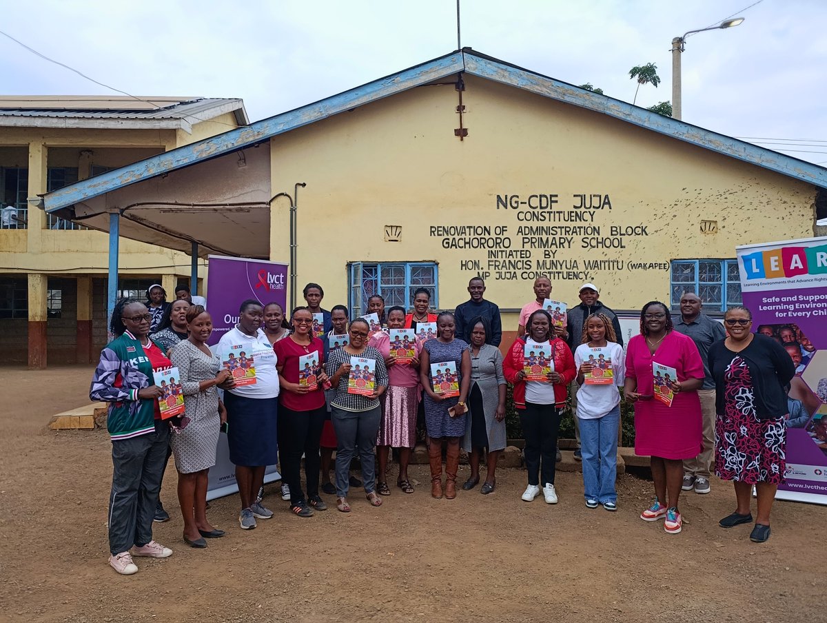 LVCTKe's tweet image. 📢🎉We can&apos;t stay silent!
The #LEARNProject has shared #HeroesInTheMaking workbooks with learners, plus teacher journals &amp;amp; manuals, at Gachoro Primary School 

These tools promote positive discipline, safe learning spaces &amp;amp; life skills.
#SafeSchools #PositiveDiscipline