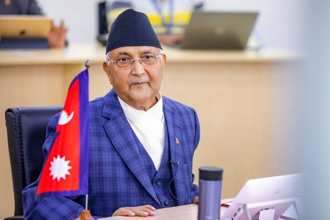 सिर्फ 19 मौतों पर नेपाली PM OLI ने
 इस्तीफा दे दिया... 

हमारे वाले तो 700 लोगों की मौत पर भी पूछते हैँ " मेरे लिए मरे थे क्या? "....