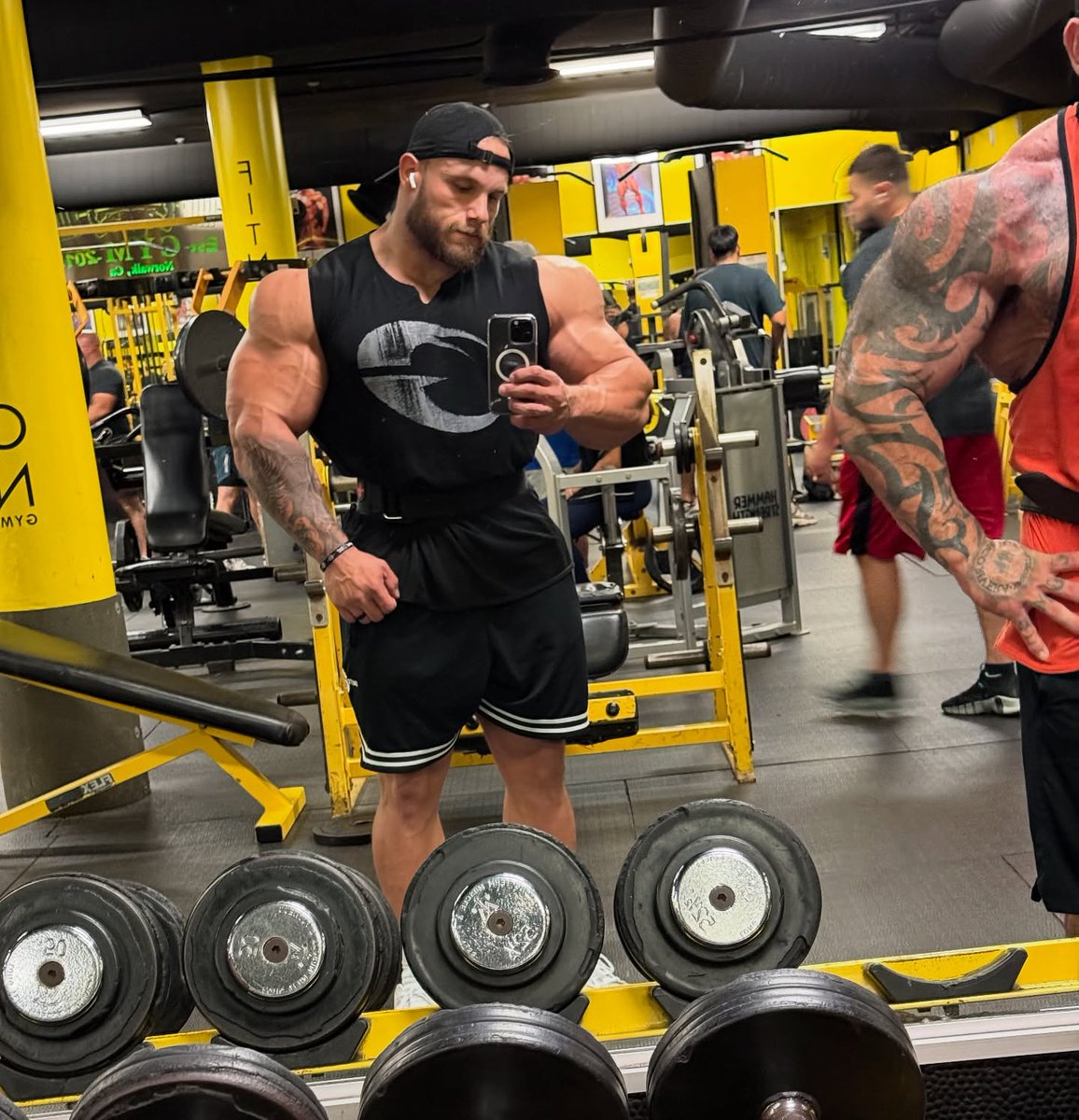 bigjay0901's tweet photo. The pump will always be the cure😷😟 💪 https://t.co/oIDTzYf3kY