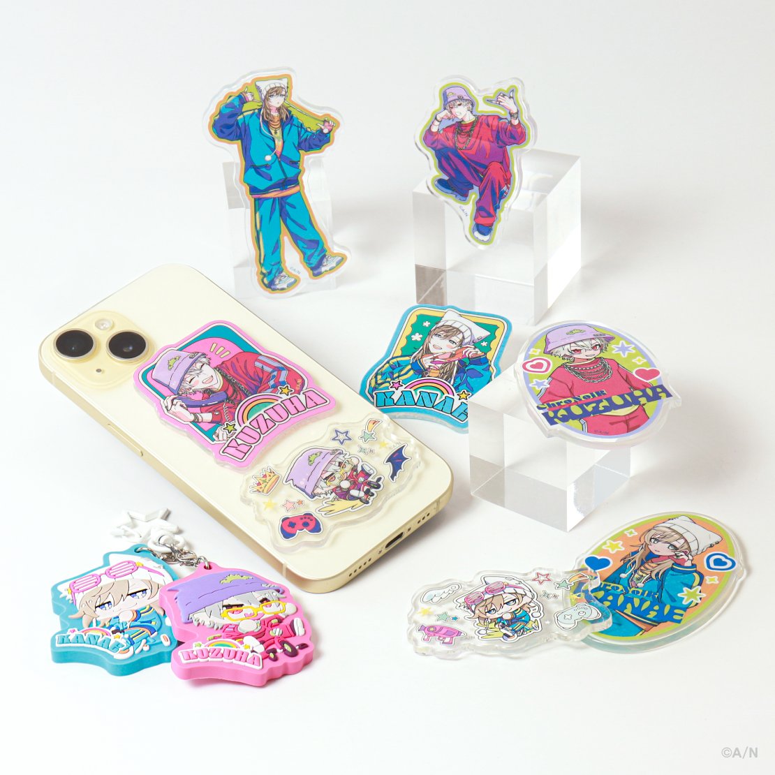 【#ChroNoiR Choose your favorite グッズ紹介】
9月10日(水)18:00販売予定『Choose your favorite』での
カラフルな衣装に身を包んだ #叶 #葛葉 のビジュアルのグッズを紹介！
ミニキャラになった二名のグッズや、 #にじぬい にピッタリなアイテムも👜

グッズはこちら▼
shop.nijisanji.jp/TAG_689