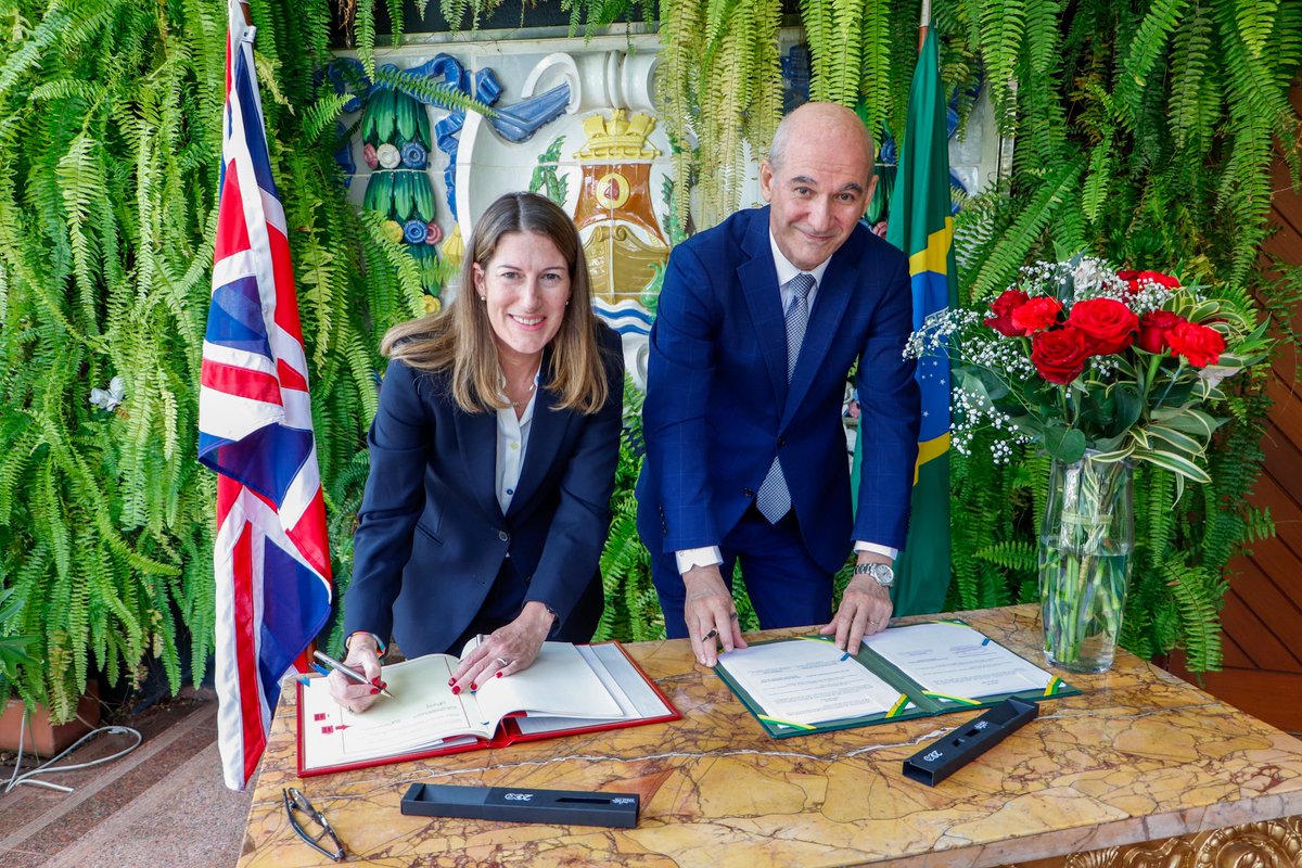 salqaq's tweet photo. This week Min Marcos Amaro and I signed the Brazil–UK Agreement on the Exchange &amp; Mutual Protection of Classified Information. A step that strengthens trust as we celebrate 200 years of friendship in 2025—strengthening a partnership of security, respect &amp; confidence. @GSI_oficial https://t.co/egiRN2DFZF