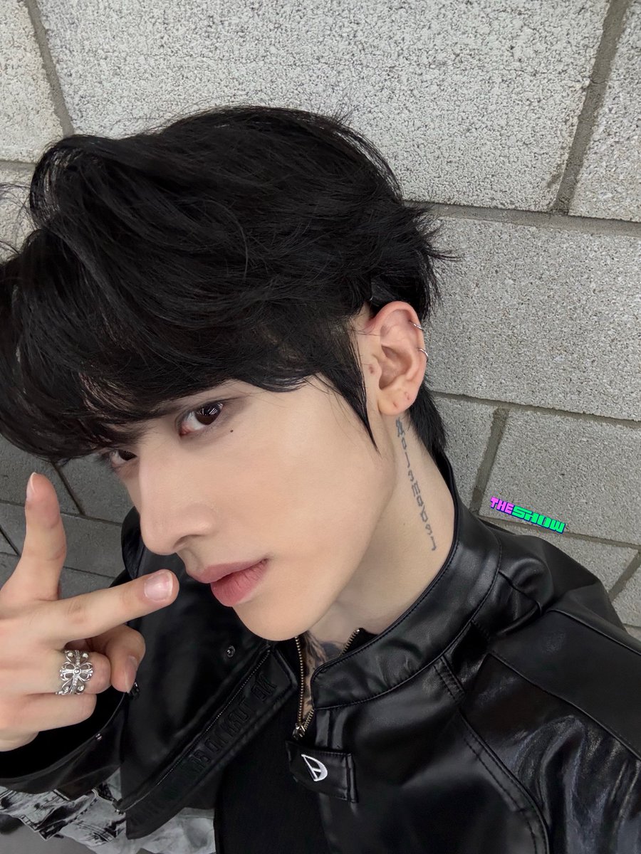 ゼベワン ギュビン Amazon.co.jp: ZEROBASEONE ZB1 ゼベワン キムギュビン ギュビン