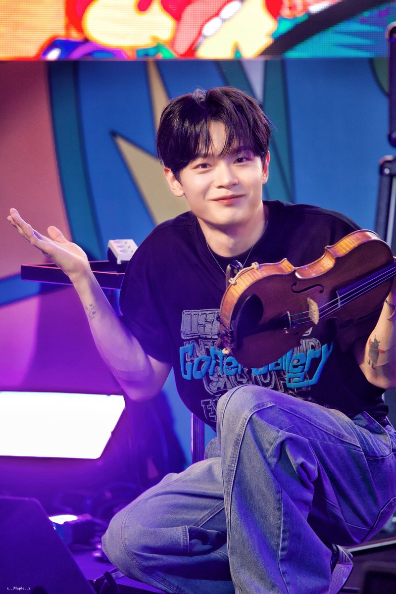 예찬시 몇시에여? 몰라여? 사실 지금이여!!