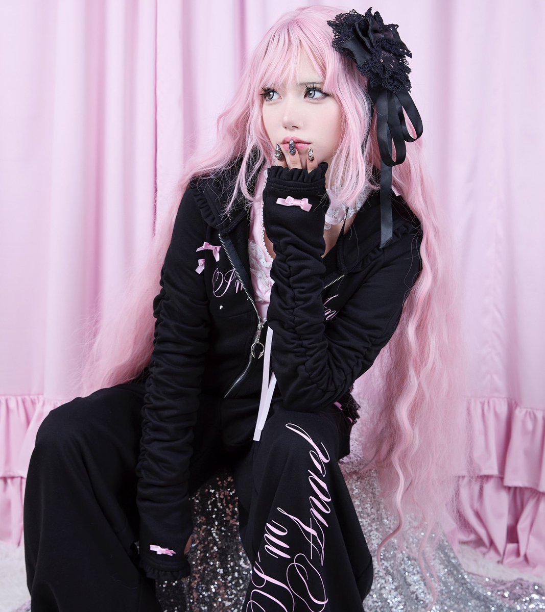 ❤︎ Autumn Collection ❤︎ ⁡ I'm Angel frill zip foodie WHITE