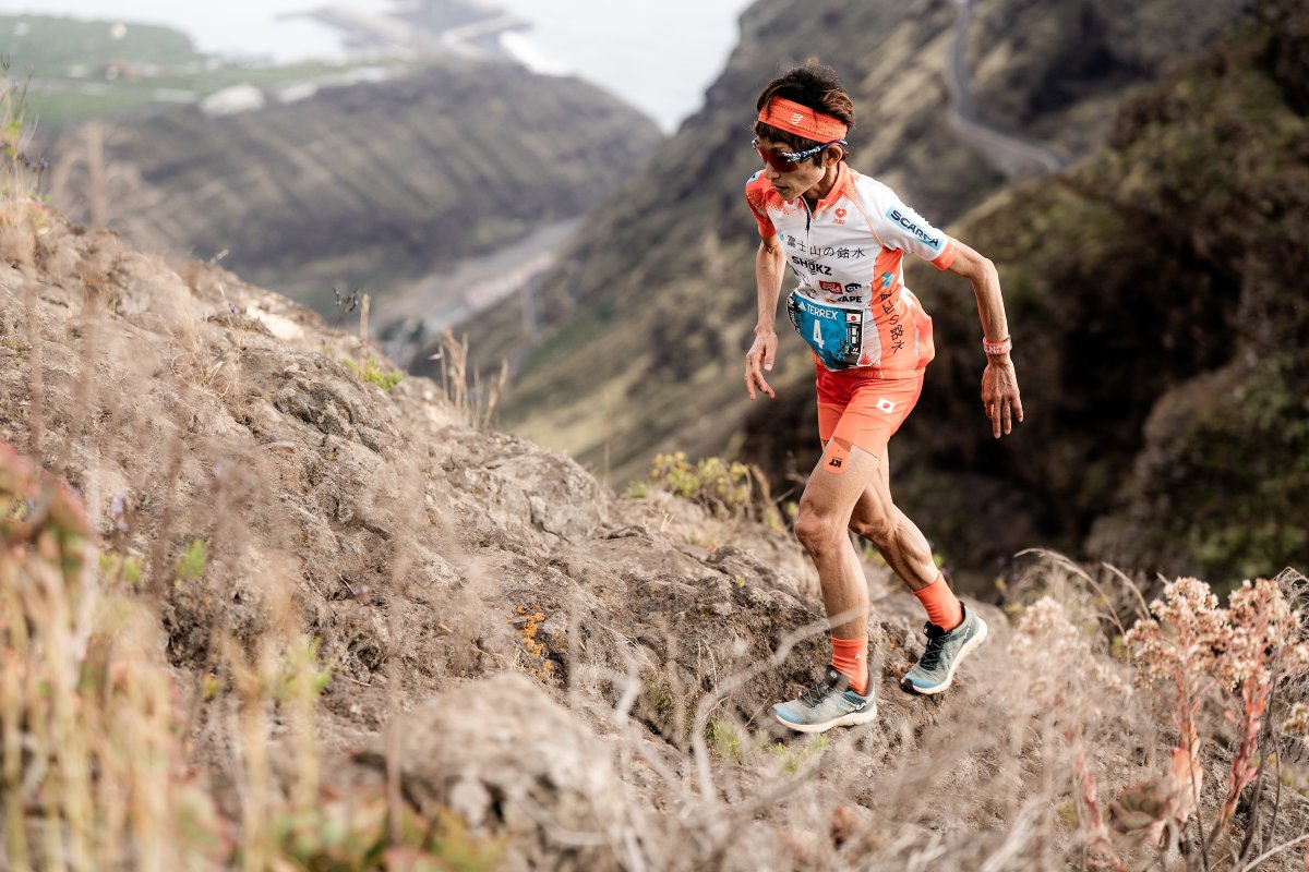 🔥 ¿Aceptas el reto de conquistar el cielo de La Palma?
El Kilómetro Vertical de Transvulcania adidas Terrex es pura adrenalina: 7,6 km de recorrido con 1.203 m de desnivel positivo que pondrán a prueba tu resistencia y te harán tocar el cielo 🌋💪.