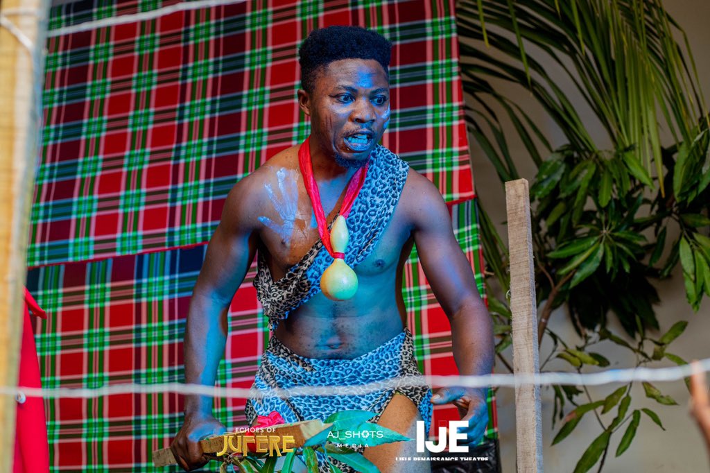 A PEEP INTO THE CASTS

Today ,let’s talk about the palace guards and warriors

The characters of the palace guards is such a sensitive character that needed careful selection and dedication.

This role was carried with pride and dignity by Onye Ozi and Elvis Eze.

Theatre🎭🍀