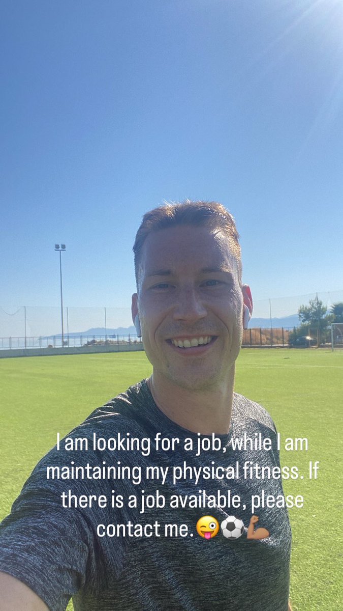 An unemployed job seeker registers as a job seeker. ⚽️😜