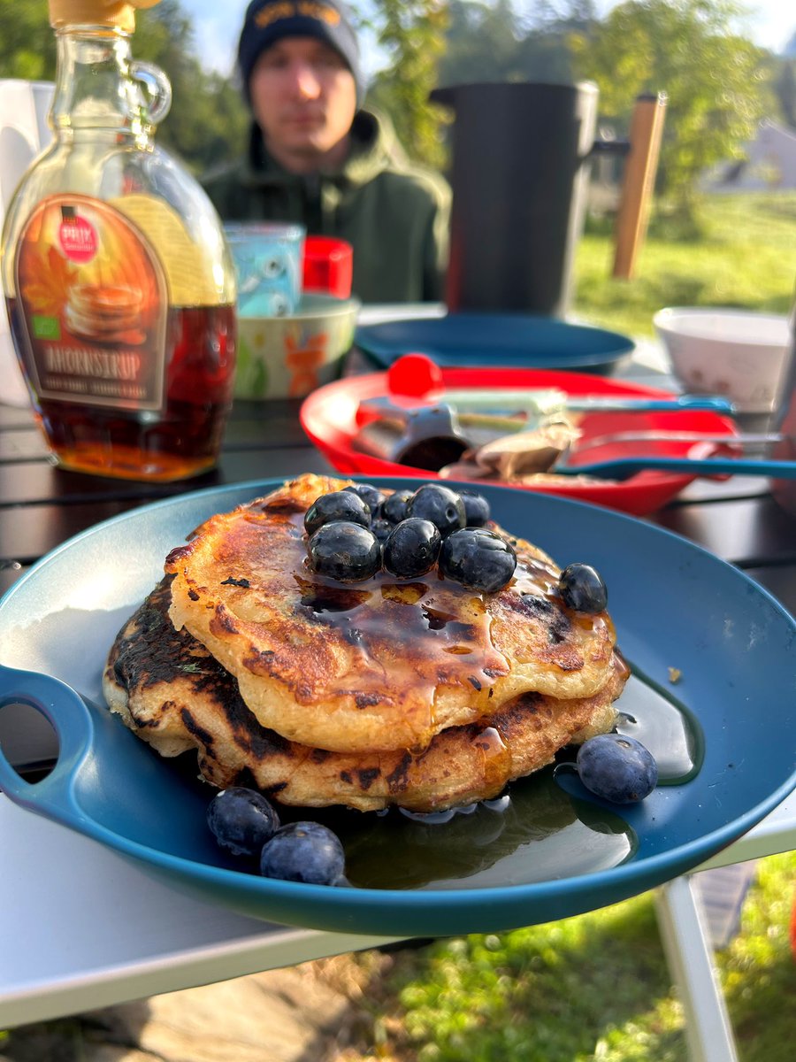 Spent another fun weekend camping this time with a bonus addition of Zake &amp; <a href="/QueueFox/">QueueFox</a> (as well as <a href="/MathWufky/">Math Wufky</a> obviously!)

It was super fun and I’m still never getting over how gorgeous this country is. 🏕️ 🇨🇭