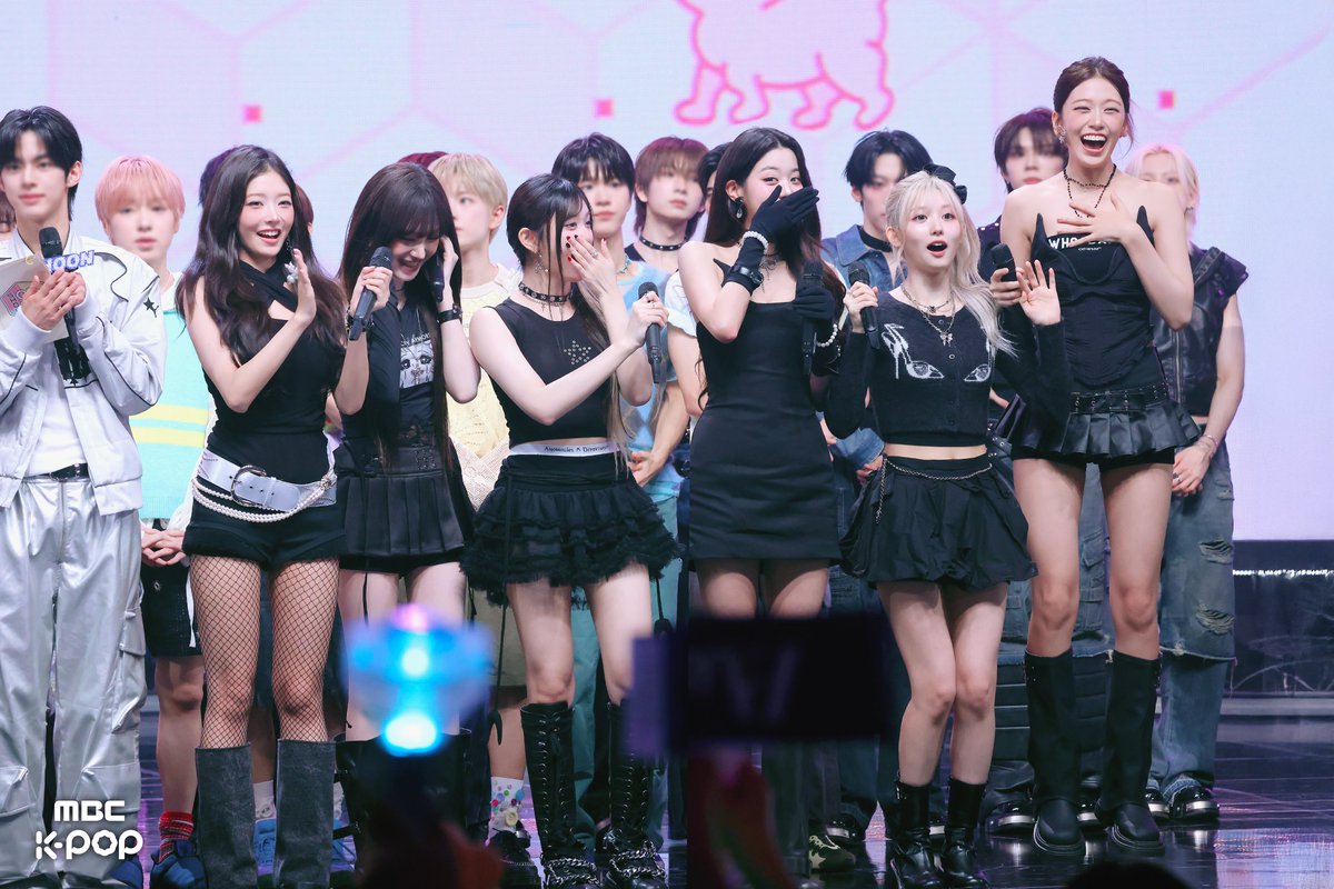 다이브 사랑 듬뿍 받아서 1위한 짱이브💖
넘넘 행복하Z~

📷 ☞program.imbc.com/Photo/musiccor…

250906 #쇼음악중심 #음중 #1위 #IVE #아이브 
<a href="/IVEstarship/">IVE OFFICIAL</a>