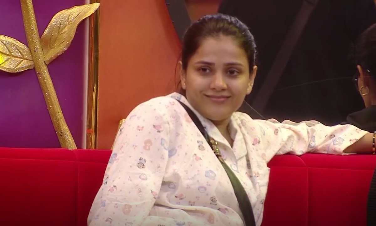 TejeshAB17's tweet photo. Game undhi ,Glamor undhi. Brain undhi Beauty undhu.Inka nenu chesedi emundhi. Support cheyatam thappa🥳. Thanuja & Priya❤
#Thaniya
#BiggBossTelugu9 https://t.co/hg5NdO3qln