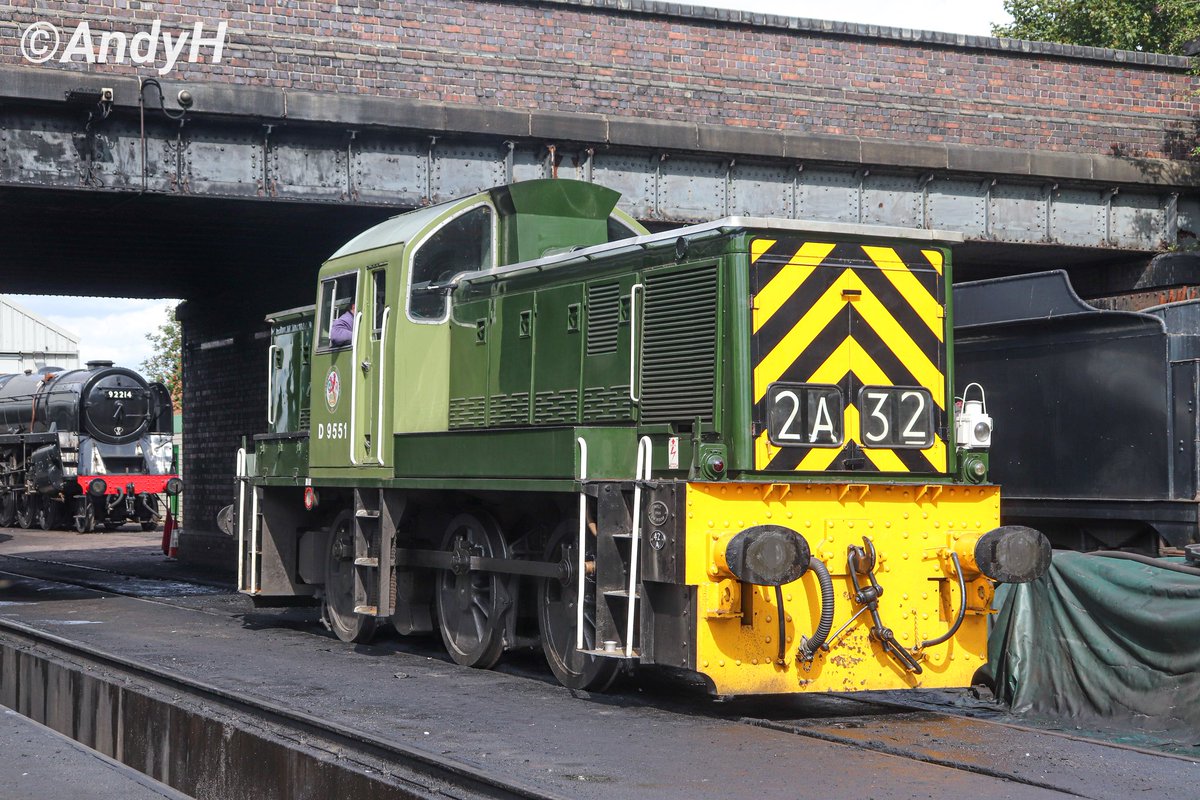 holtona72's tweet image. #TeddybearTuesday Unsung heroes of the industrial scene after very short lives with BR, #Class14 #TeddyBear D9551 at Loughborough shed during the @GcrGreat autumn diesel gala last weekend. She served less than 3 yrs as a BR loco before working for British Steel Corby. #GCR 6/9/25