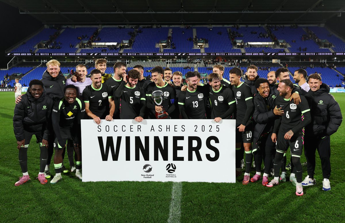 Retaining the #SoccerAshes after a 4-1 aggregate win against the All Whites 🏆

#Socceroos #ForeverGolden #NZLvAUS