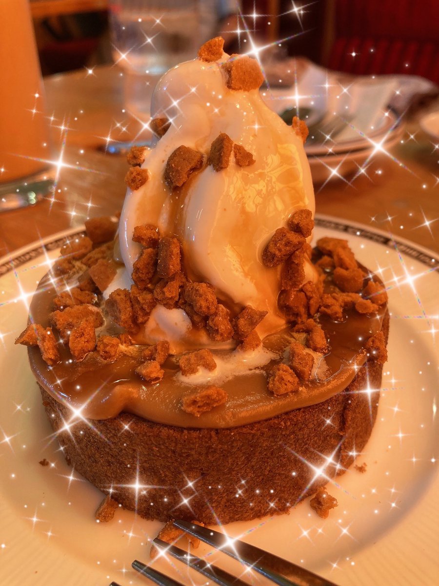久々のコメダ☕️
期間限定で『お月見クロネージュ・キャラメルマロン』があったので食べてきた(*´ч`*)ｳﾏｳﾏ
誘惑には勝てません🤣🤣

でも美味しかったから( ♡&gt;ω•́ )ﻭ✧OK
