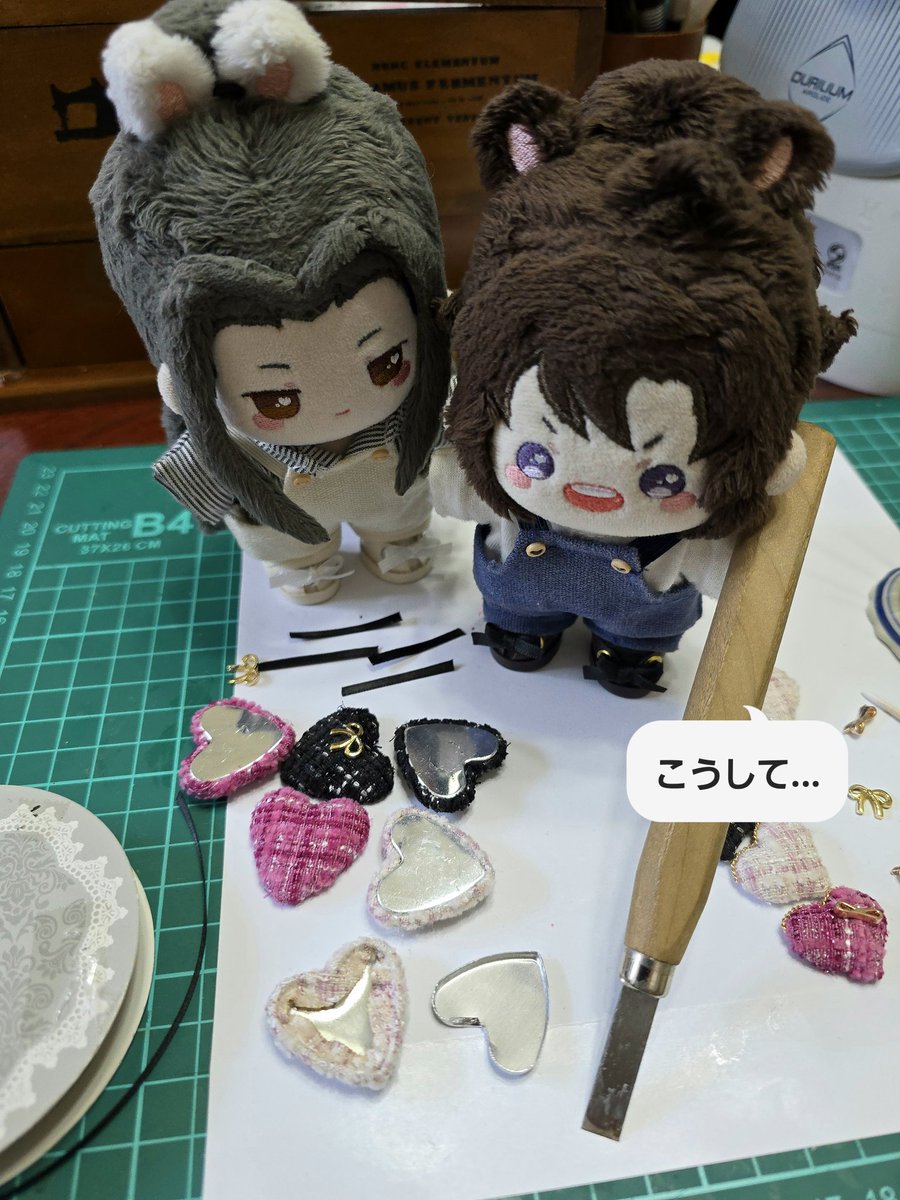 hacchan3030's tweet photo. 【ぽしぇっと作りだぞ】①
チビ嬰「藍湛とお揃いにしよ～💖」
ヘアアクセとイヤリングからリメイク🪡
#MXTXぬいのいる生活 https://t.co/73pUHKwL56