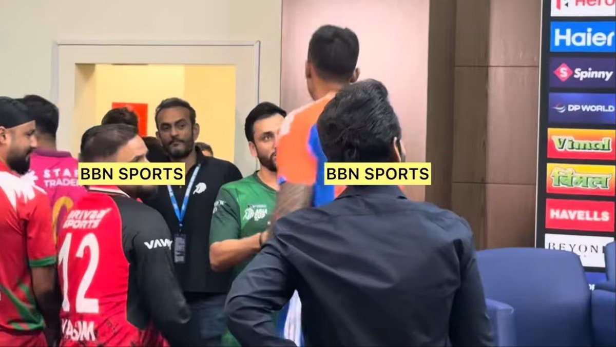 cricketrafi's tweet photo. @mufaddal_vohra Then what is this ? Copy pater 🤣 https://t.co/5tpoi2OYUO