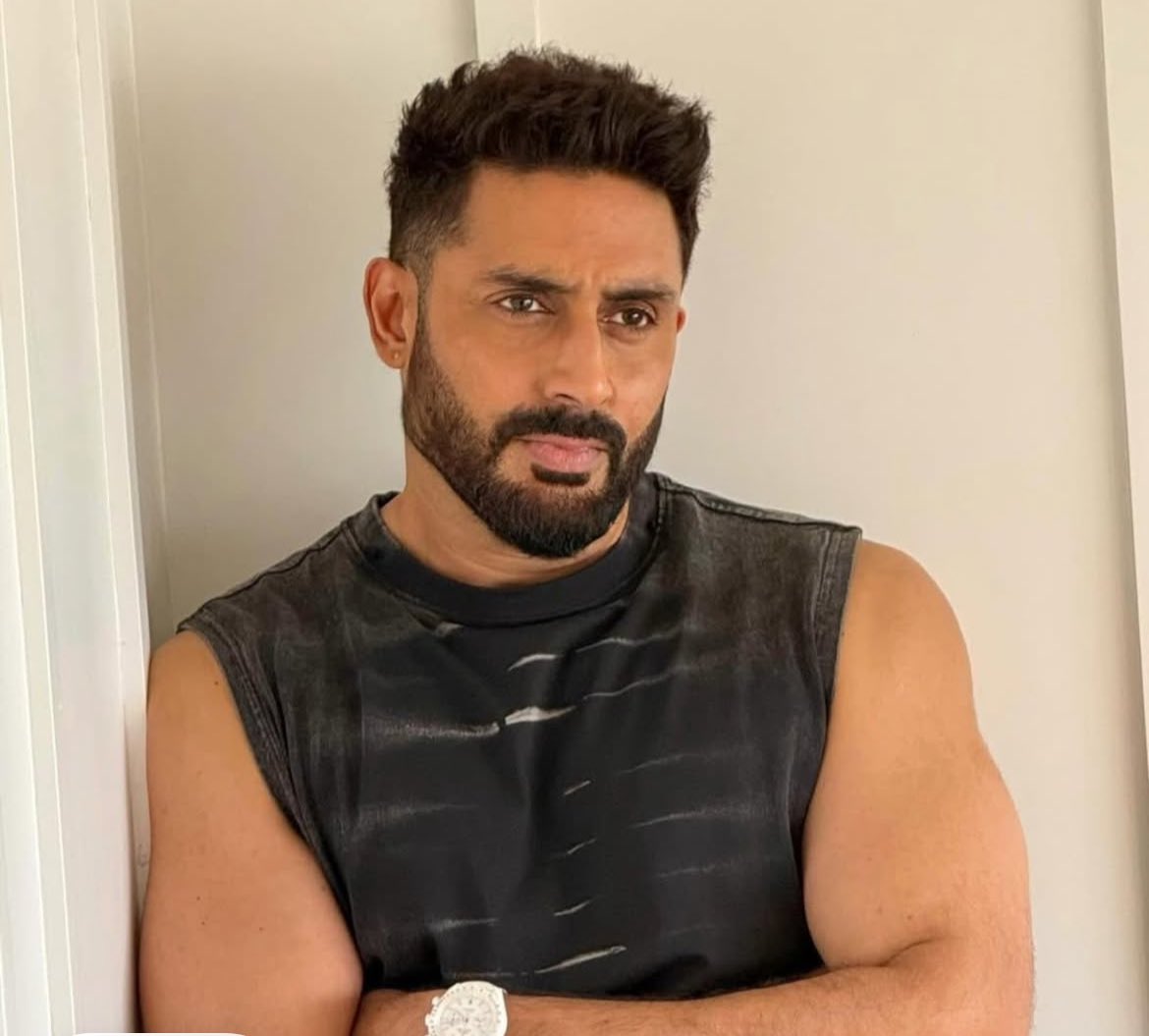 ⁦<a href="/SrBachchan/">Amitabh Bachchan</a>⁩ Sir Super cool ⁦<a href="/juniorbachchan/">Abhishek 𝐁𝐚𝐜𝐡𝐜𝐡𝐚𝐧</a>⁩