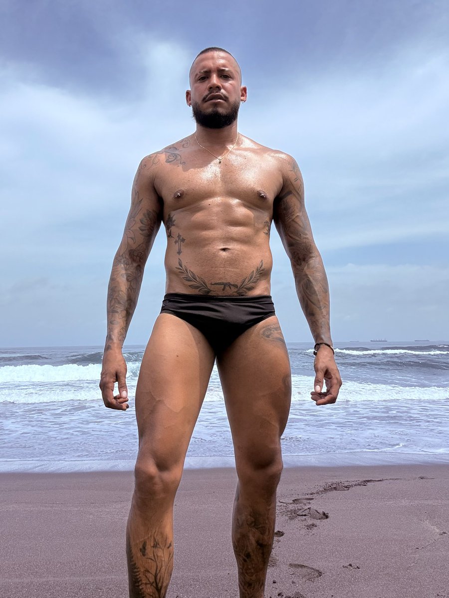Que rico la playa 🦍🔱💦🌊🏺

onlyfans.com/goman969