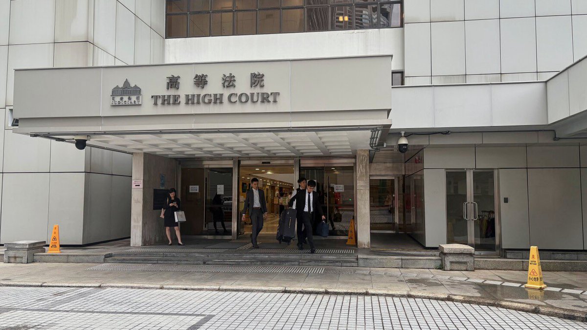 Hong Kong judge rules in favor of lesbian couple's parental recognition in landmark case

apnews.com/article/hong-k…