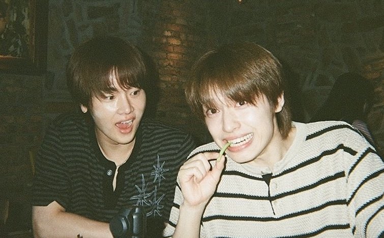 🐶🎸 (@jiseokssnoopy) on Twitter photo 