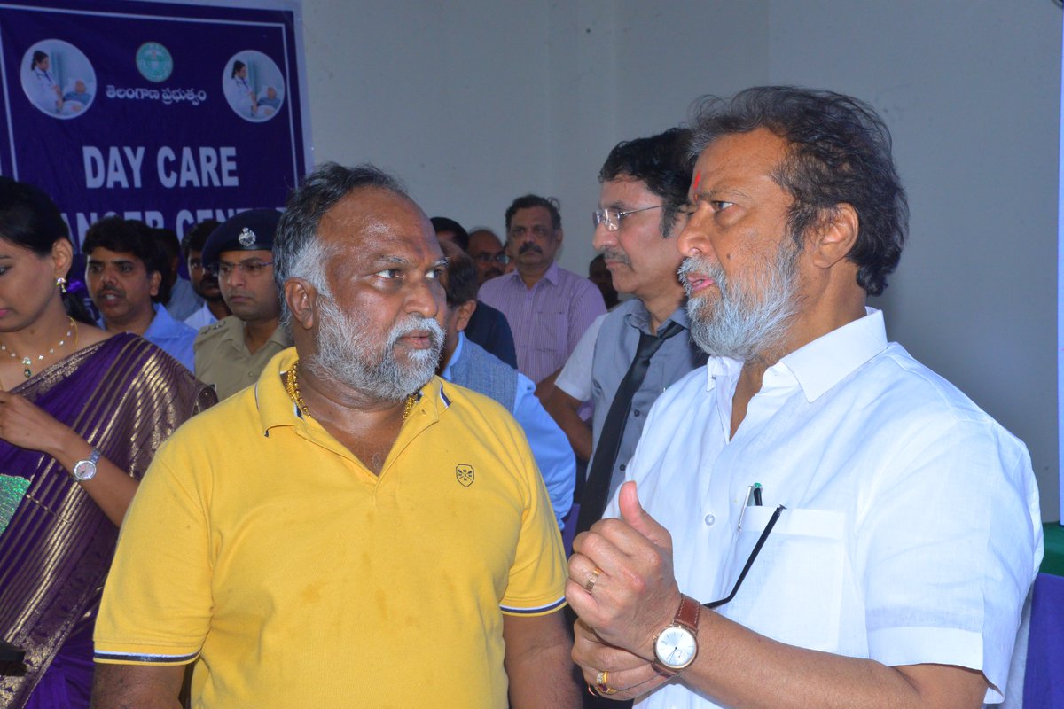 TPCCali's tweet image. క్యాన్సర్ డే కేర్ వార్డ్ ప్రారంభం 

📍 సంగారెడ్డి ప్రభుత్వ ఆస్పత్రిలో క్యాన్సర్ డే కేర్ వార్డ్
రాష్ట్ర ఆరోగ్యశాఖ మంత్రివర్యులు శ్రీ దామోదర రాజనర్సింహ గారు,
టీపీసీసీ వర్కింగ్ ప్రెసిడెంట్ జగ్గారెడ్డి గారు,
#TGIIC చైర్మన్ నిర్మలా జగ్గారెడ్డి గారు కలిసి ప్రారంభించారు.

👉 ఈ సందర్భంగా