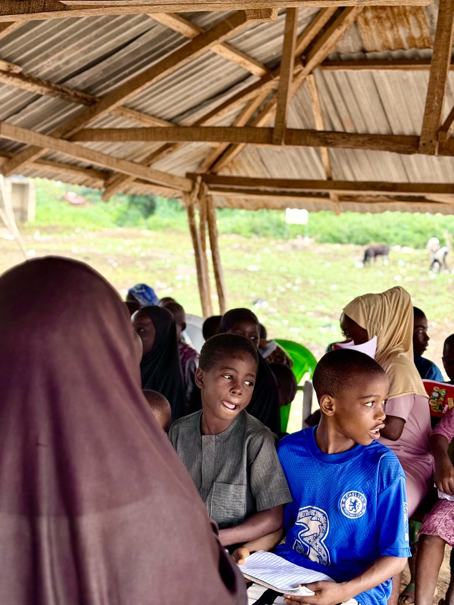 Blessingmentor's tweet photo. This morning at our #LearningVillageCamp, I got to the community early but we couldn't start on time coz the Baale (community chief) went to farm &amp; 4get to leave the key. I was amazed by the way the children were all over already craving for the class. Community sort after all. https://t.co/0vX48OU81f