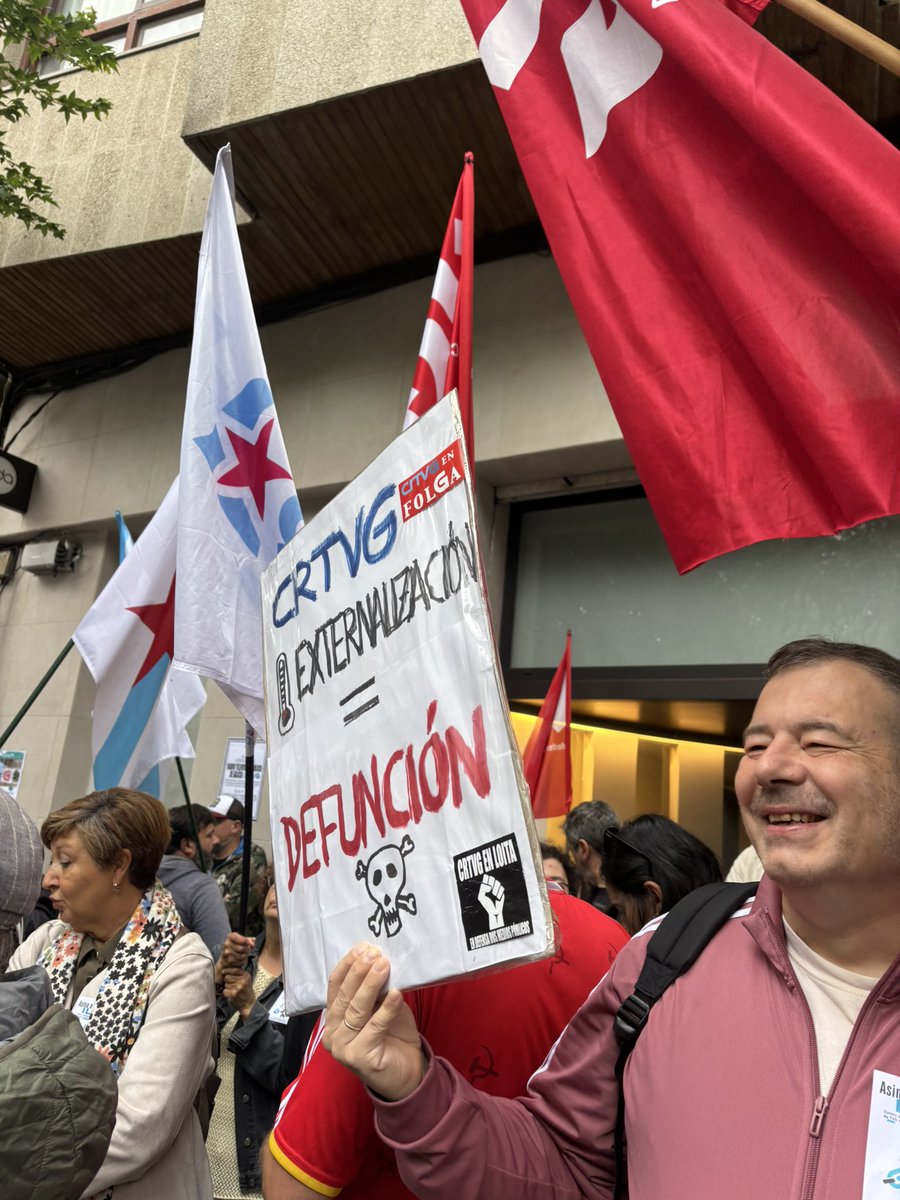 Por unha CRTVG ao servizo do pobo tweet media