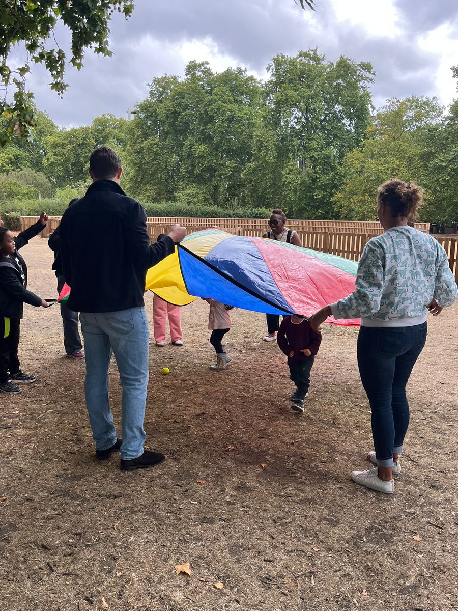 Our final summer trip was a wonderful picnic in Hyde Park. 🌞

A huge thank you to <a href="/UBP_Group/">UBP - Union Bancaire Privée</a> for sponsoring the day and providing such a delicious spread!🍉

Our families had a fantastic time enjoying the last days of the school summer holidays together! 🏞

#homestart #summer