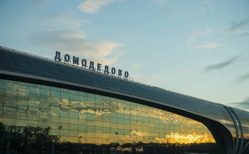 wellnewsru's tweet image. Минфин заявил, что аэропорт Домодедово будет продан ещё в этом году wellnews.ru/economy/transp…

Министр финансов РФ Антон Силуанов сообщил, что ведомство намерено продать на открытых торгах имущественный комплекс аэропорта Домодедово до конца 2025 года. #аэропортдомодедово #прода...