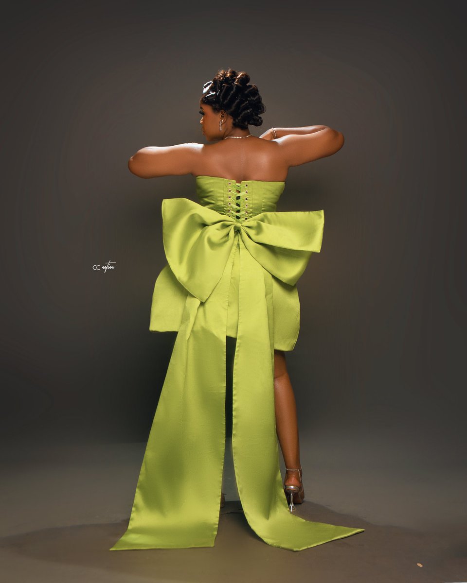 its__modupe's tweet photo. Have you seen a fine girl today ? https://t.co/Di5a88NuD9