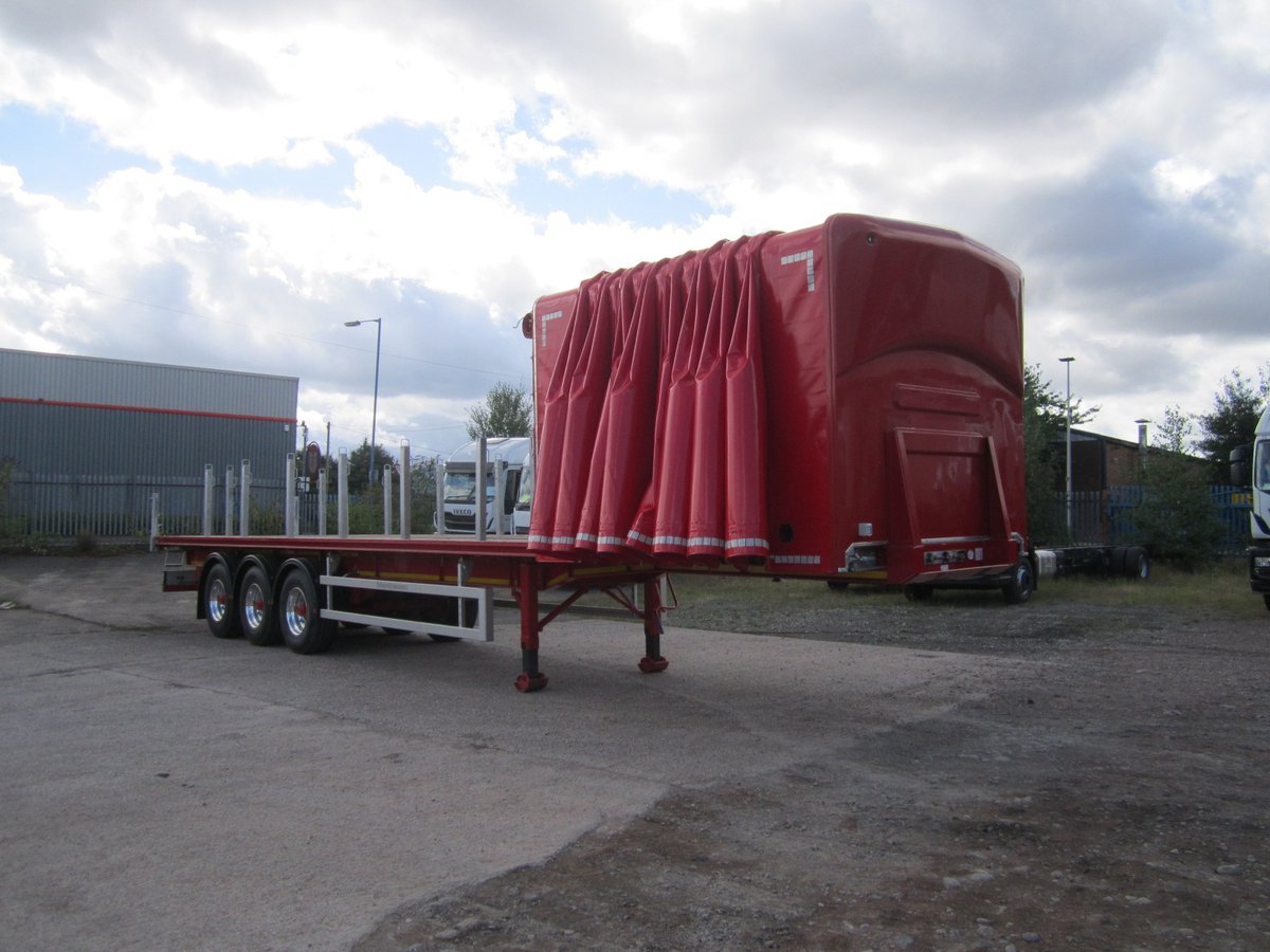Structure_flex's tweet image. SlidaFlex curtains combine strength & security with the extra ability of a flexible sliding cover system.
Simply put, they slide back to completely open up the loading floor area of trucks & trailers!
This improves the safety of the driver and ensures easy access to cargo too.