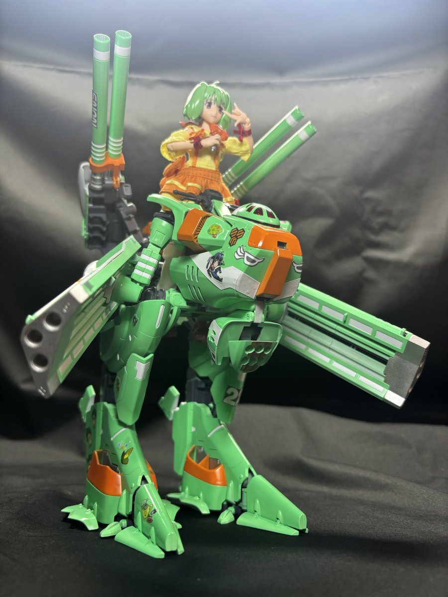 aksunflowers30's tweet image. 迫力ある角度で👍
もう一体購入しようかな⁈
それぐらいこなケニモンは出来が良い👌

#マクロスモデラーズ
#vfg
#vb6