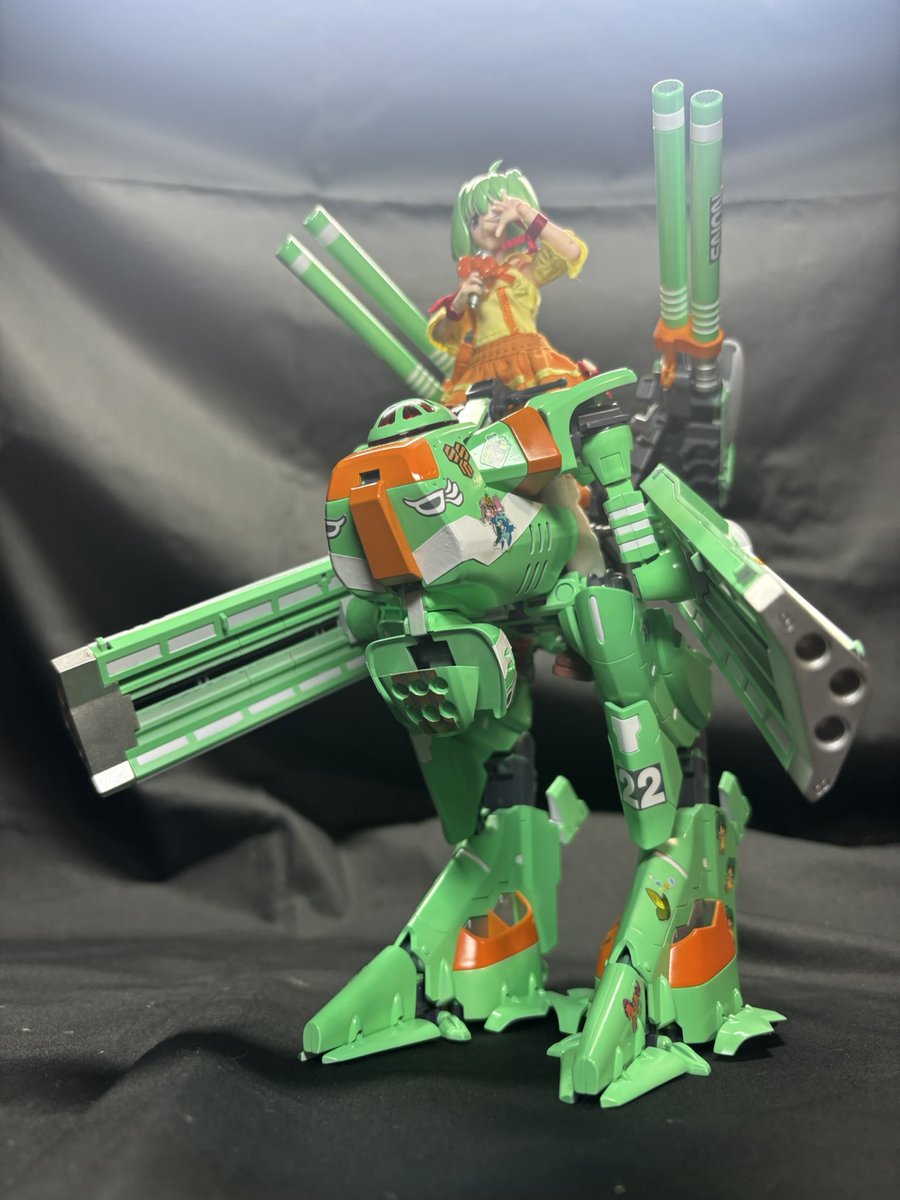 aksunflowers30's tweet image. 迫力ある角度で👍
もう一体購入しようかな⁈
それぐらいこなケニモンは出来が良い👌

#マクロスモデラーズ
#vfg
#vb6