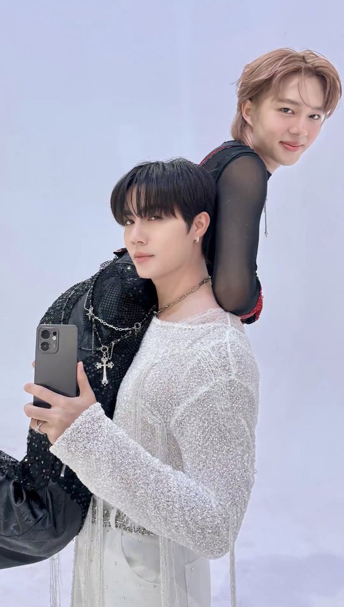 มีเรฟถ่ายรูปคู่กับแฟนเหลือแค่หาแฟนเหมือนซีนุนิว