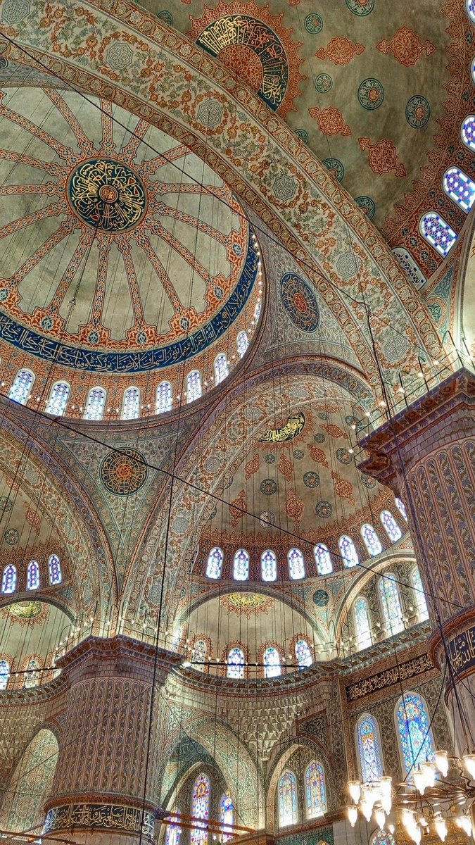 "Dostu Râb olanın zerre olur gözünde âlem".🪷