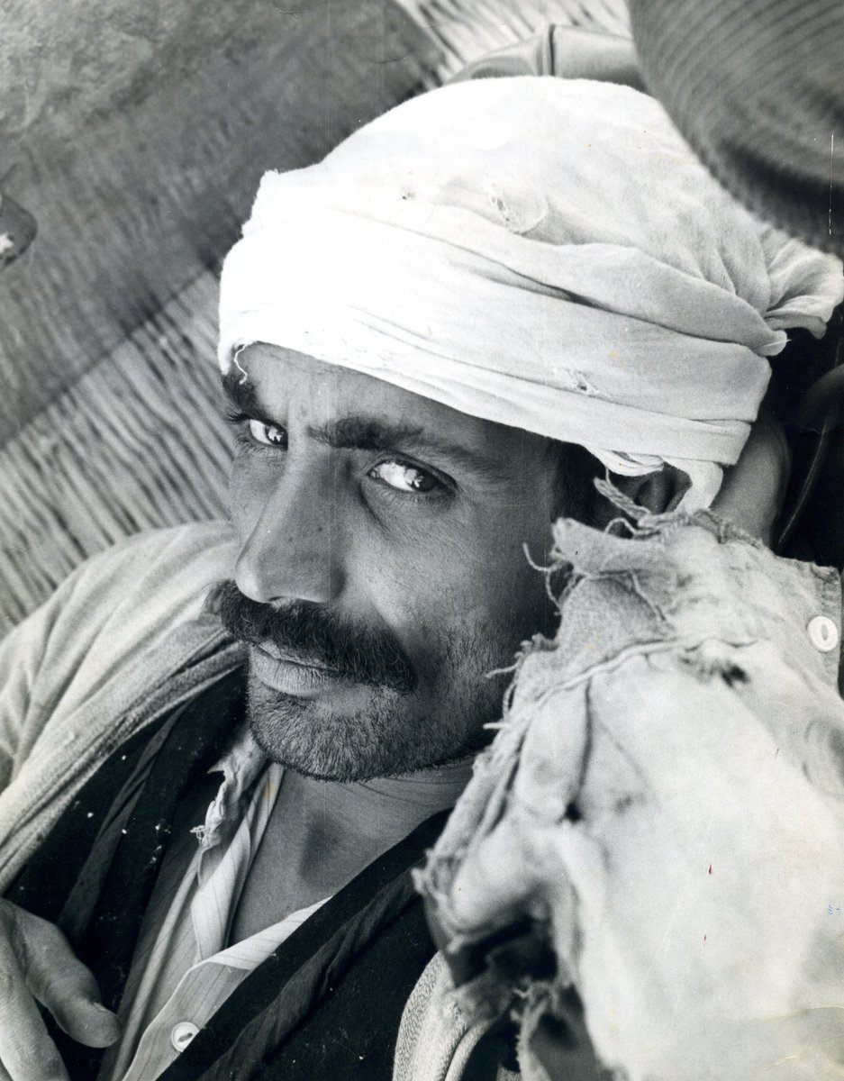 Devrimci sanatın, emeğin ve direnişin yılmaz neferi Erkan Yücel'i aramızdan ayrılışının 40. yılında saygı ve özlemle anıyoruz. 

Öldükten sonra bile savaşan; tabutuyla bile kararlı bir yürüyüşe, bir dayanmaya, geleceklerden vazgeçmemeye, bir sabra, bir itiraza, bir isyana