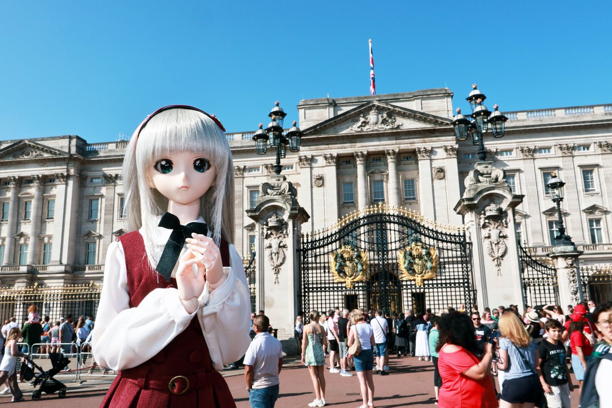 バッキンガム宮殿とユイリちゃん

#ドールオーナーさんと繋がりたい #ドルフィードリーム #うちのこかわいい #ドール