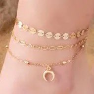 #أحمد_فهيد 

#بوح_lلخاطر 

✍️

🍃عن حبكة القاف ياذاك القوام مخدوم
فرض الغزل في جمالك يسبق النافله

دام الذهب في حجل بنت النهار معزوم
والحفل ينهك ثقيل الطبع ويخالفه

ذا ثلجك الناصع ودمك حمّاره يزوم
خلخالك معادي التلوين  وموالفه 

يامدمج الساق خلخالك علومه علوم
إمشي ومشيك علينا