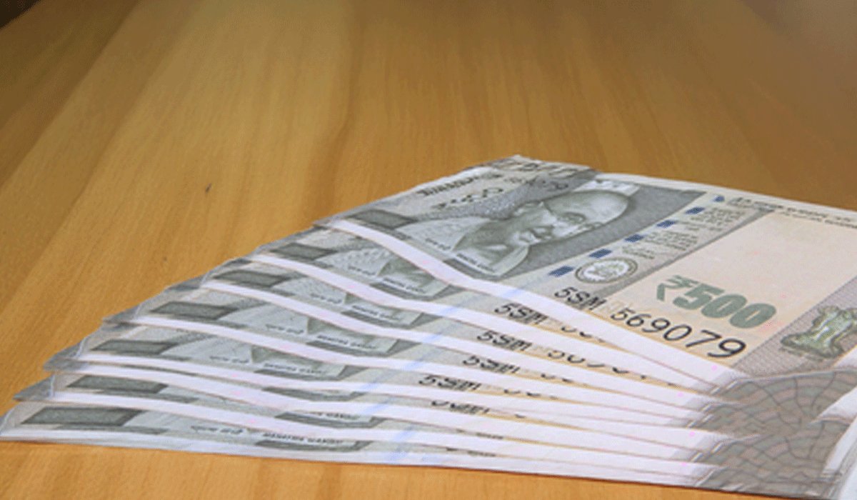 MunsifWebDesk's tweet image. *Bank deposits outpace lending growth, credit-to-deposit ratio at 79.3 pc: Report*
#BankDeposits #CreditGrowth #CreditDepositRatio

munsifdaily.com/bank-deposits-…